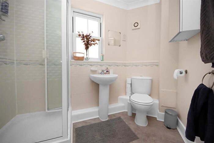 2 Bedroom Flat For Sale In St. Matthews Gardens, Cambridge, CB1