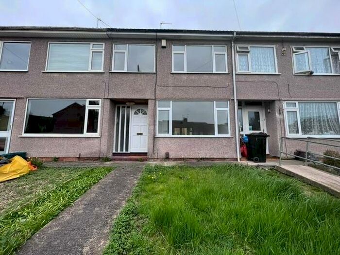 3 Bedroom Semi-Detached House To Rent In Troopers Hill Road, BS5