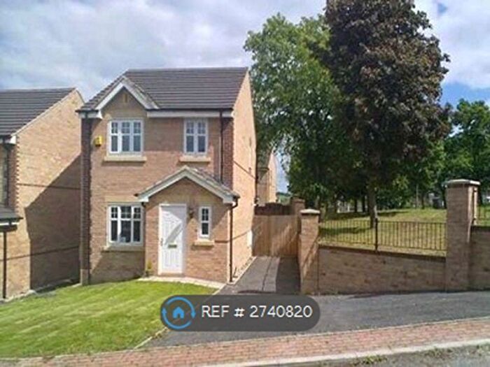 3 Bedroom Detached House To Rent In Rosedale Fold, Bradford, BD10