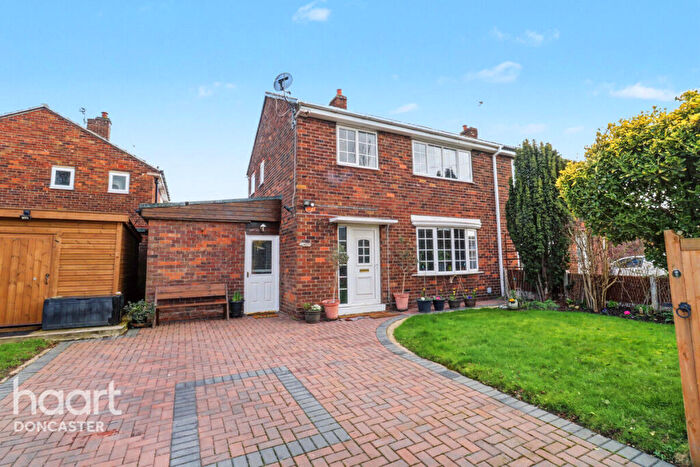 3 Bedroom Semi-Detached House For Sale In Abbey Drive, Dunscroft, Doncaster, DN7
