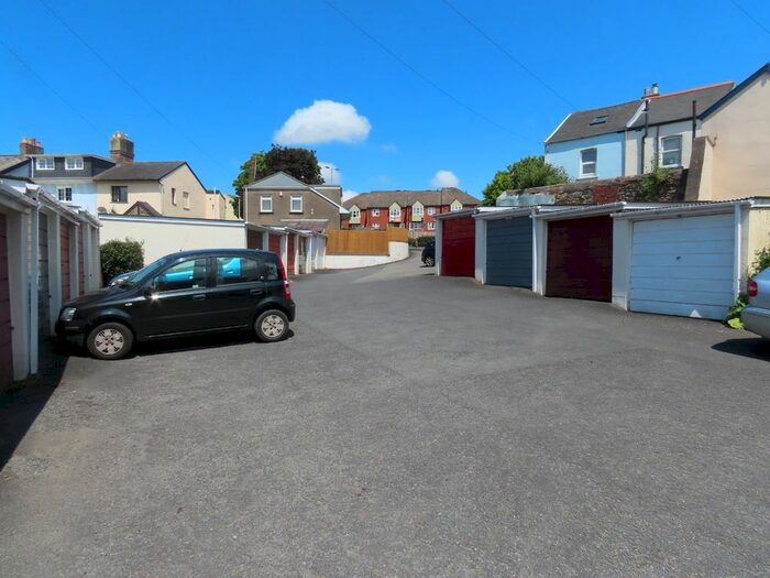 Garage / Parking To Rent In Victoria Road, Barnstaple, EX32