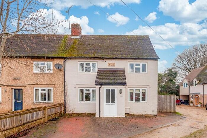 2 Bedroom Semi-Detached House To Rent In Hensington Close, Woodstock, OX20