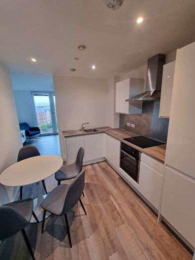 2 Bedroom Flat To Rent In - Talbot Road, Old Trafford, Manchester, M16