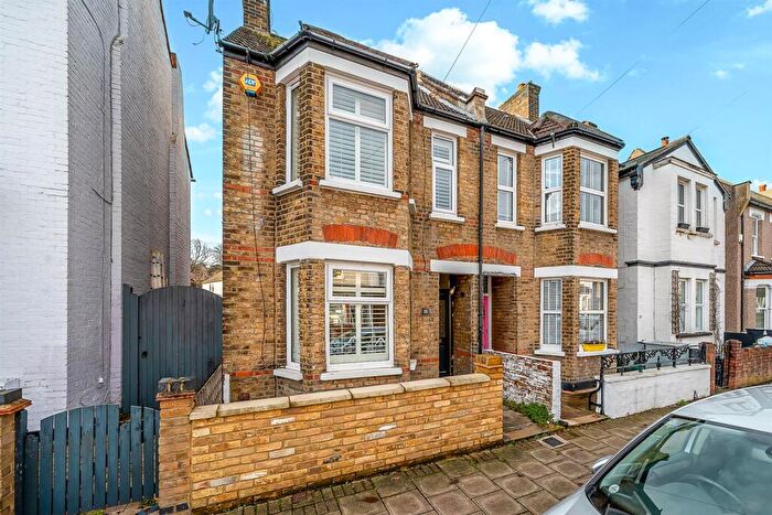 3 Bedroom Semi Detached House For Sale In Meadow Road, Shortlands, Bromley, BR2