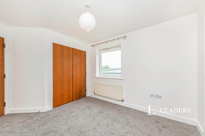 2 Bedroom Apartment To Rent In Reynolds Avenue, RH1