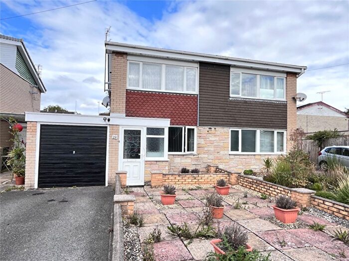 3 Bedroom Semi Detached House For Sale In Newfield Drive, Shrewsbury, Shropshire, SY1