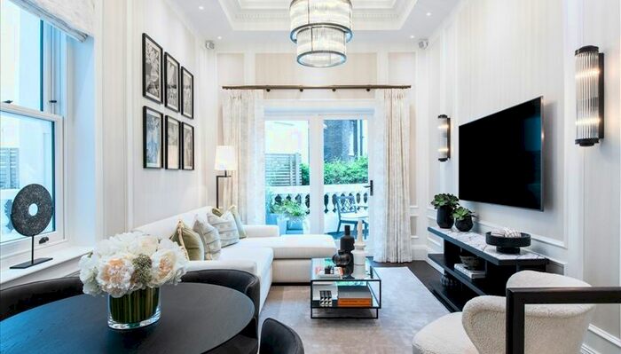 2 Bedroom Flat To Rent In Kensington, London, Uk, W8