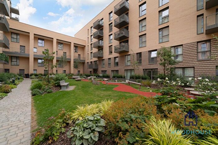 2 Bedroom Apartment To Rent In Shearwater Drive, London, NW9
