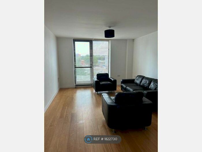 3 Bedroom Flat To Rent In The Old Market, Rotherham, S60