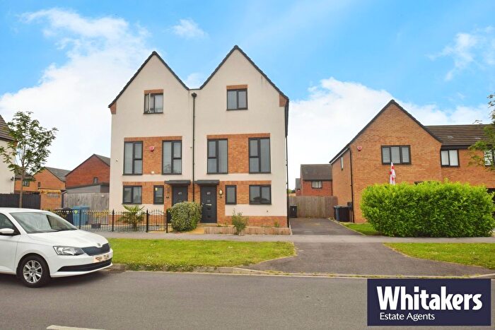 3 Bedroom Semi-Detached House To Rent In Persistence Road, Kingswood, HU7