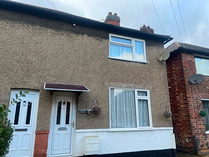 2 Bedroom Terraced House For Sale In Cowes Road, Grantham, NG31