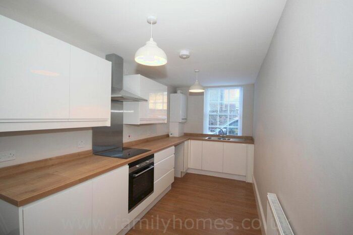 2 Bedroom Flat To Rent In High Street, Milton Regis, Sittingbourne, ME10