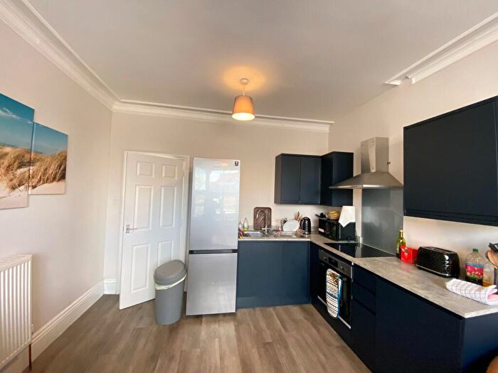 4 Bedroom House To Rent In Bed Trent Boulevard, West Bridgford, Nottingham, NG2