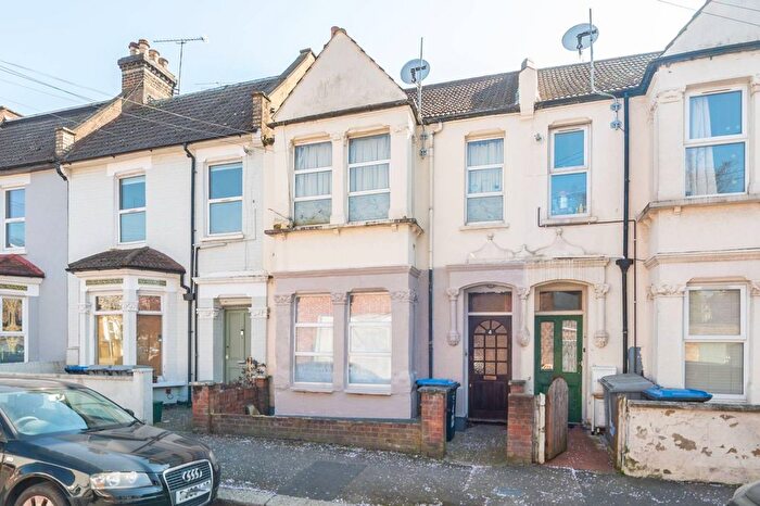 2 Bedroom Flat For Sale In Honeywood Road, Harlesden, London, NW10