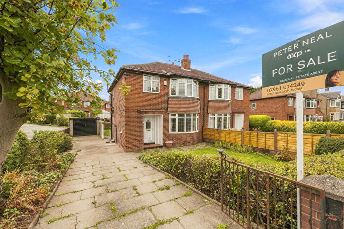 3 Bedroom Semi-Detached House For Sale In Ring Road, Halton, Leeds, LS15