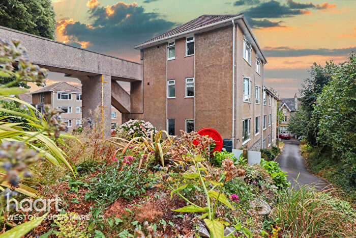 2 Bedroom Apartment For Sale In Shrubbery Avenue, Weston-Super-Mare, BS23