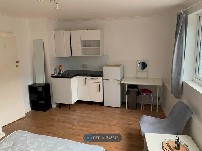 1 Bedroom Studio To Rent In (), London, N15