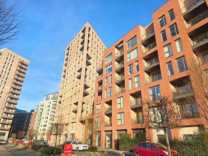 2 Bedroom Flat To Rent In Lismore Boulevard, London, NW9