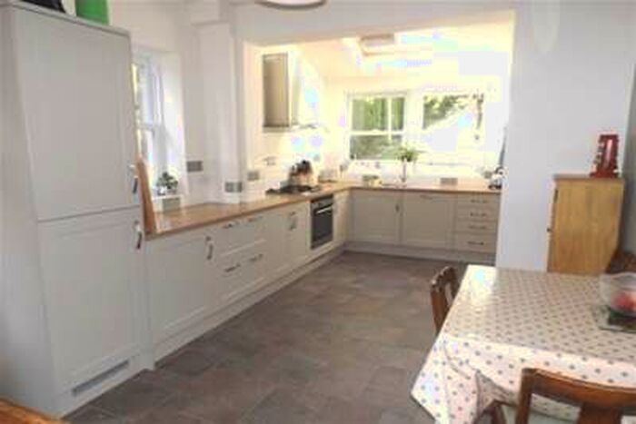 4 Bedroom Semi-Detached House To Rent In Castleton Road, Hathersage, S32