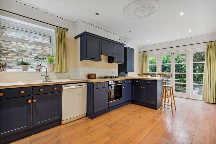 3 Bedroom House To Rent In Cathles Road, London, SW12