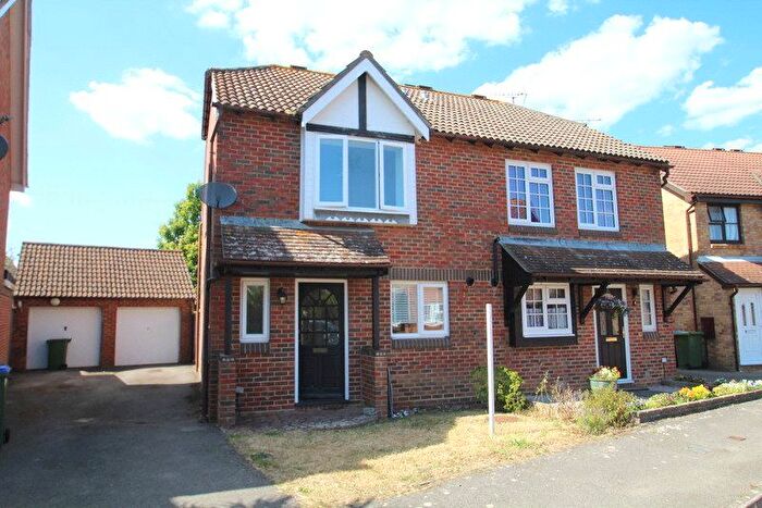 3 Bedroom Semi-detached House To Rent In Coniston Way, Littlehampton, West Sussex, BN17