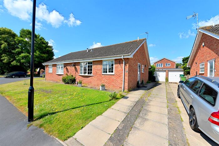 2 Bedroom Semi-Detached Bungalow To Rent In Barons Crescent, Copmanthorpe, York, YO23