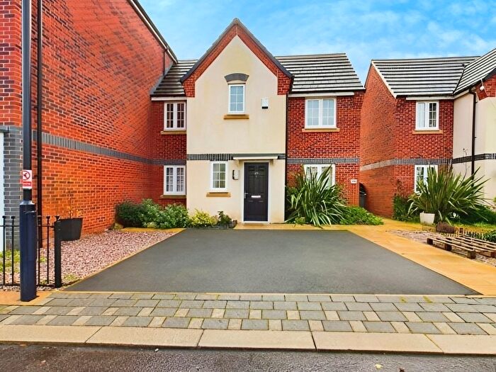 3 Bedroom Semi-Detached House To Rent In Fourdrinier Street, Stoke-On-Trent, Staffordshire, ST1