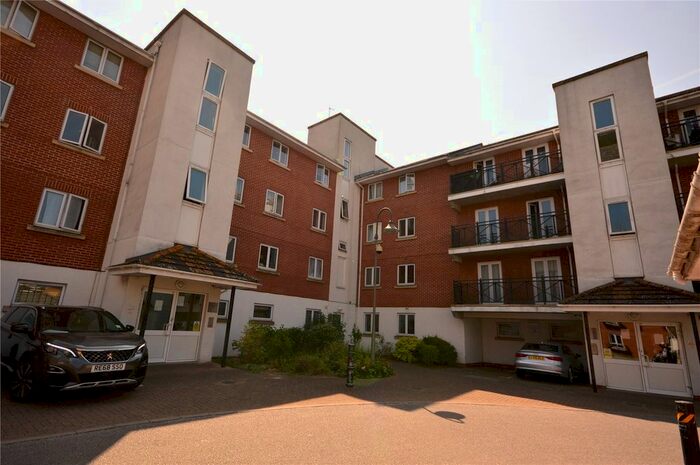 2 Bedroom Flat To Rent In Chantry Close, London, SE2
