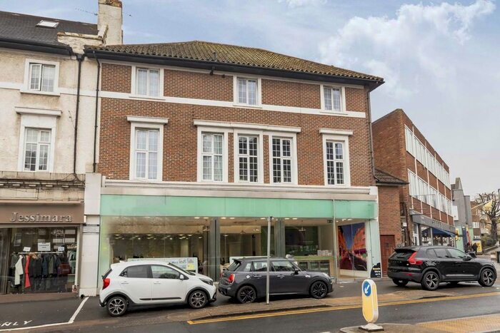 2 Bedroom Flat To Rent In Finchley Road, London, NW11