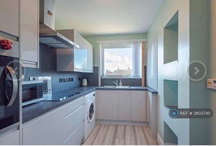 2 Bedroom Flat To Rent In Huntly Place, Dundee, DD4