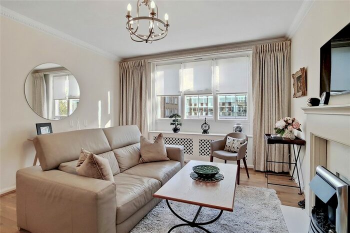 2 Bedroom Flat To Rent In Ebury Street, Belgravia, London, SW1W