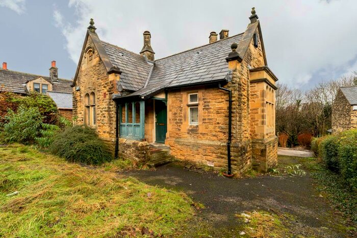 2 Bedroom Detached Bungalow For Sale In Totley Hall Lane, Sheffield, S17