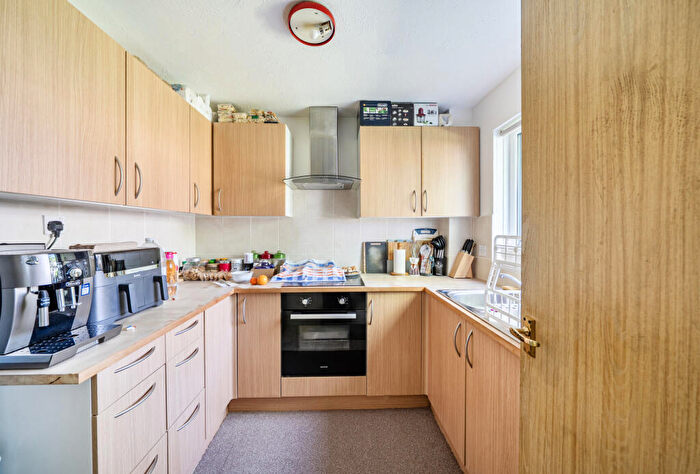 2 Bedroom Apartment For Sale In Pasteur Close, London, NW9