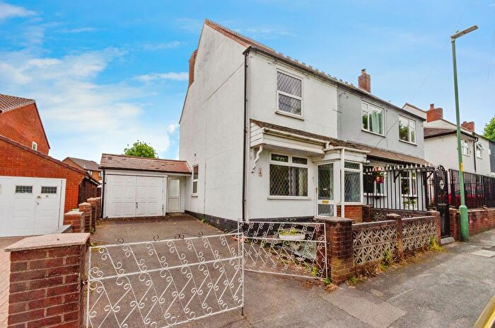 2 Bedroom Semi-Detached House For Sale In Albutts Road, Walsall, West Midlands, WS8