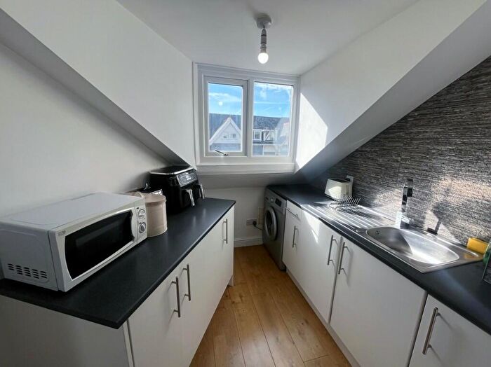 1 Bedroom Flat For Sale In Esplanade Avenue, Porthcawl, Bridgend (County Of), CF36