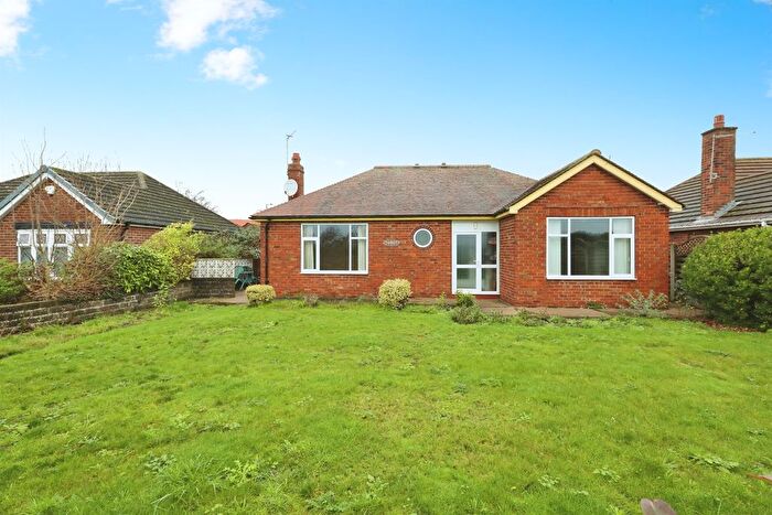 2 Bedroom Detached Bungalow For Sale In Thorne Road, Bawtry, Doncaster, DN10