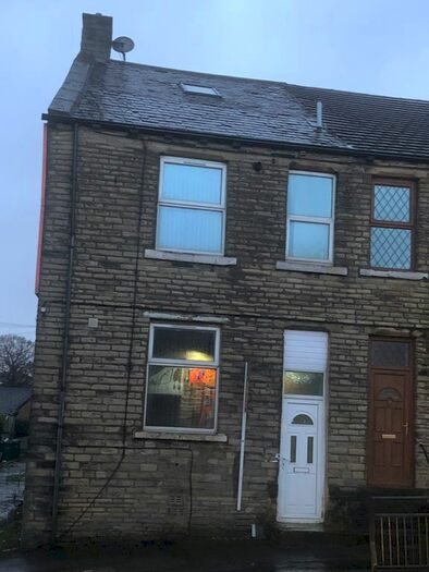 2 Bedroom Terraced House To Rent In Harrogate Road, Idle, Bradford, BD2