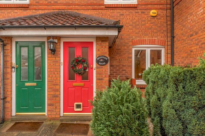 2 Bedroom Terraced House To Rent In Burrow Road, London, SE22