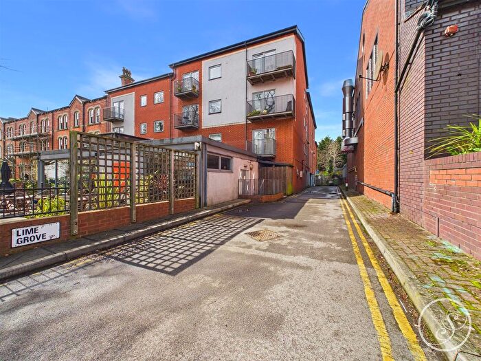 2 Bedroom Flat For Sale In Lime Grove, Leeds, LS7