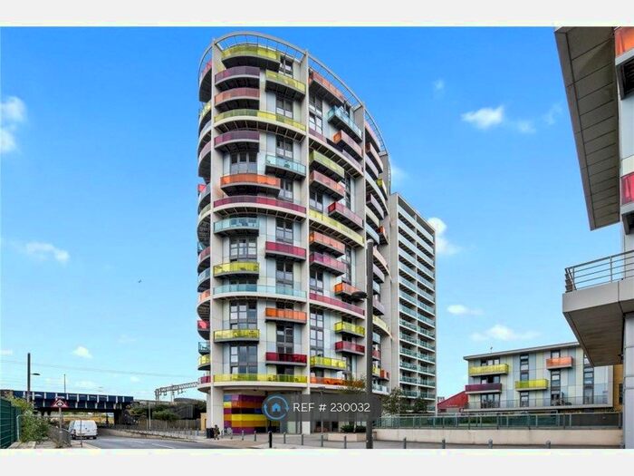 2 Bedroom Flat To Rent In Icona Point, London, E15