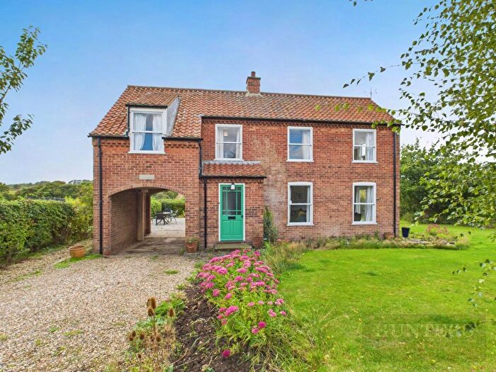 4 Bedroom Detached House For Sale In Easton Road, Bridlington, YO16