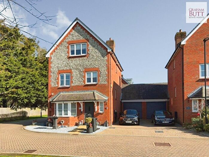 4 Bedroom Detached House For Sale In Thyme Place, Angmering, West Sussex, BN16