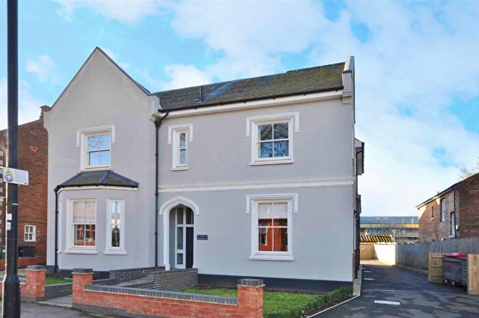 2 Bedroom Apartment For Sale In Park House, Avenue Road, Leamington Spa, CV31