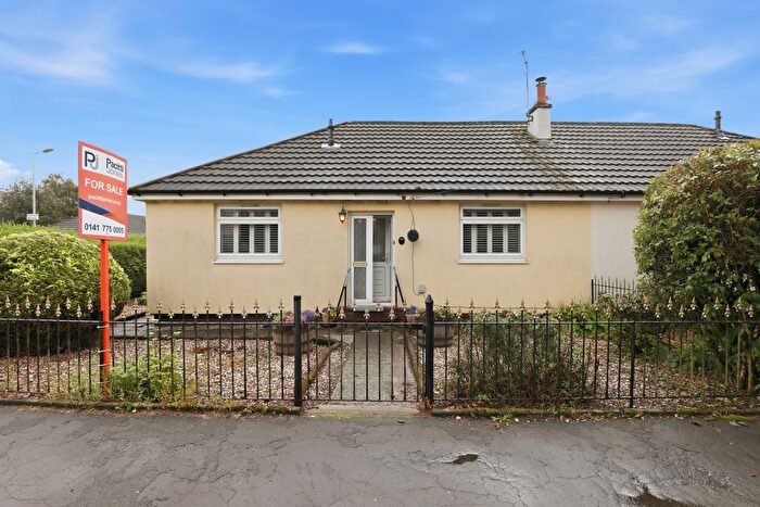 2 Bedroom Semi-Detached Bungalow For Sale In Bencloich Road, Lennoxtown, Glasgow, G66
