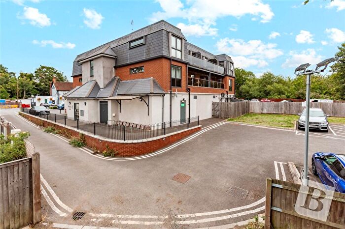 2 Bedroom Apartment For Sale In Upminster Road, Upminster, RM14