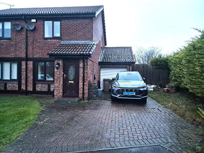 2 Bedroom Semi Detached House For Sale In Horsley Gardens, NE25