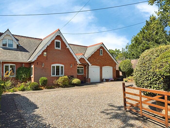 4 Bedroom Semi-Detached House For Sale In Cricket Hill, Finchampstead, Wokingham, RG40
