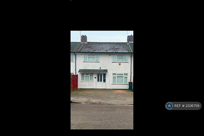 3 Bedroom Terraced House To Rent In Barnfield Road, Crawley, RH10