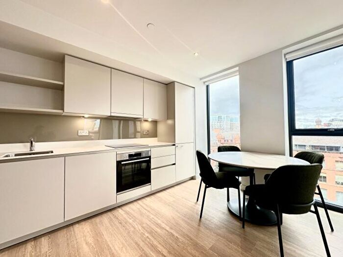 2 Bedroom Apartment To Rent In Manchester New Square Whitworth Street, M1