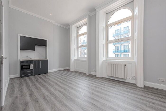 Studio To Rent In Kilburn High Road, London, NW6